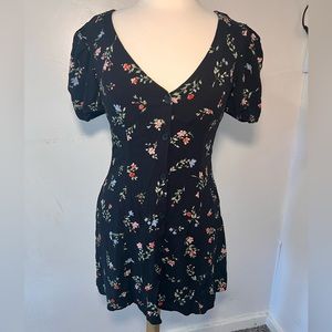 Cute Floral H&M 90s Inspired Babydoll Dress | US 8 | Button Front
